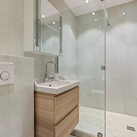Ref 2193 - Super Cannes For Rent Villa